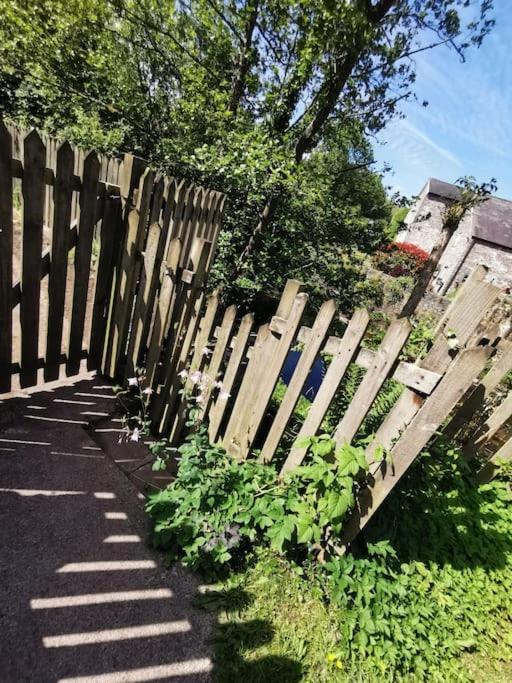 Glan-Yr-Afon Cottage Two Bedrooms Sennybridge Bagian luar foto