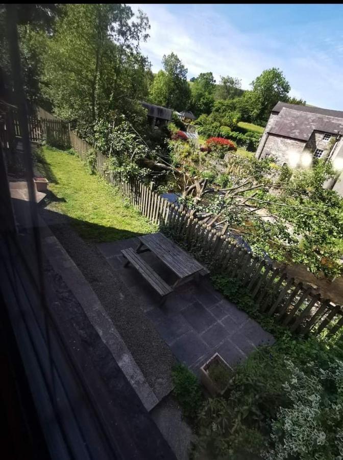Glan-Yr-Afon Cottage Two Bedrooms Sennybridge Bagian luar foto