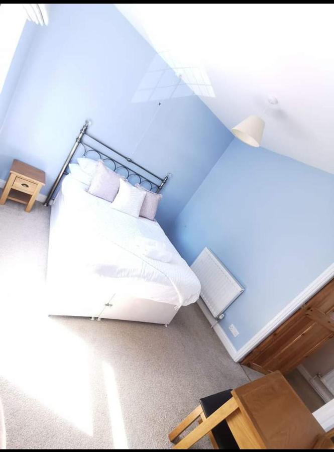 Glan-Yr-Afon Cottage Two Bedrooms Sennybridge Bagian luar foto