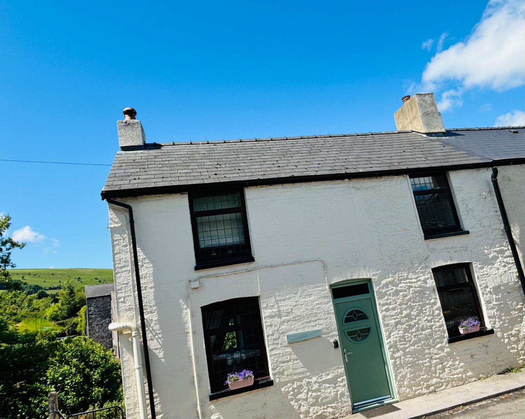 Glan-Yr-Afon Cottage Two Bedrooms Sennybridge Bagian luar foto